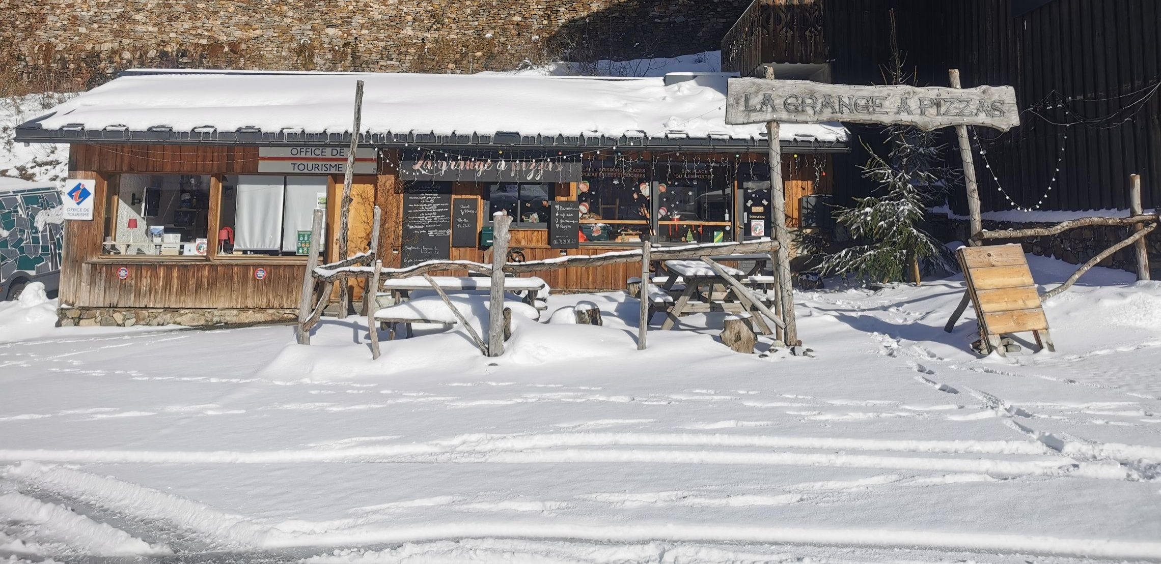 restaurant la grange à pizzas à guzet